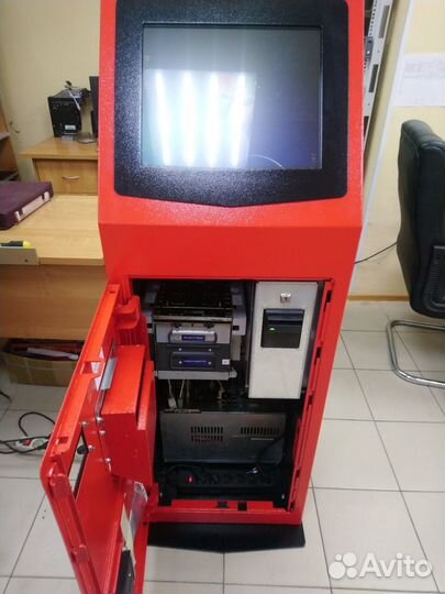 Платежные терминалы с функцией выдачи сдачи