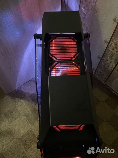 Игровой компьютер с монитором