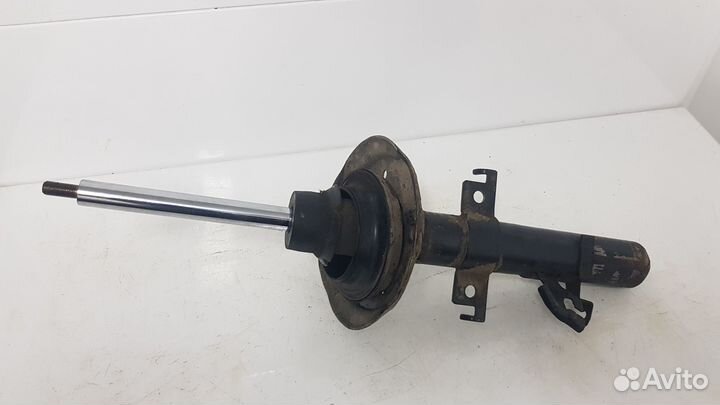 Амортизатор передней правый левый Nissan qashqai