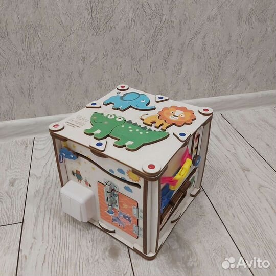 Бизиборд