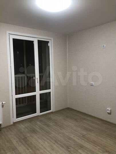 1-к. квартира, 37 м², 1/10 эт.