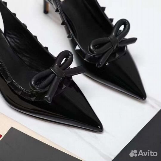 Босоножки женские Valentino 24