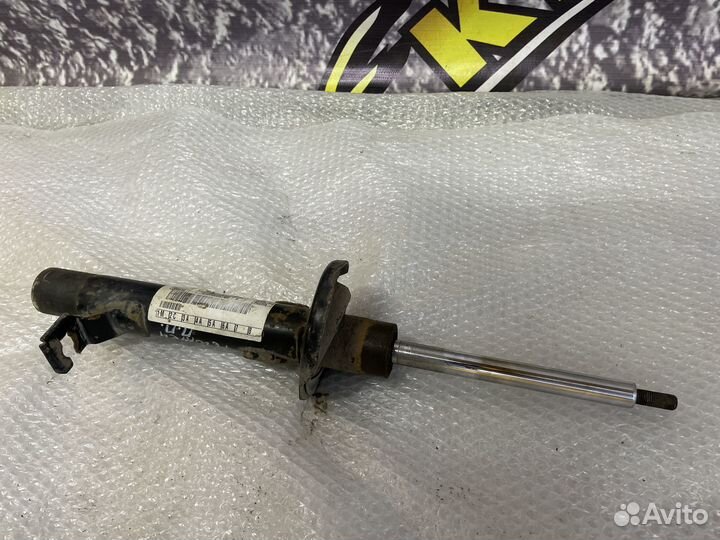 Амортизатор передний правый Фьюжн Ford Fusion