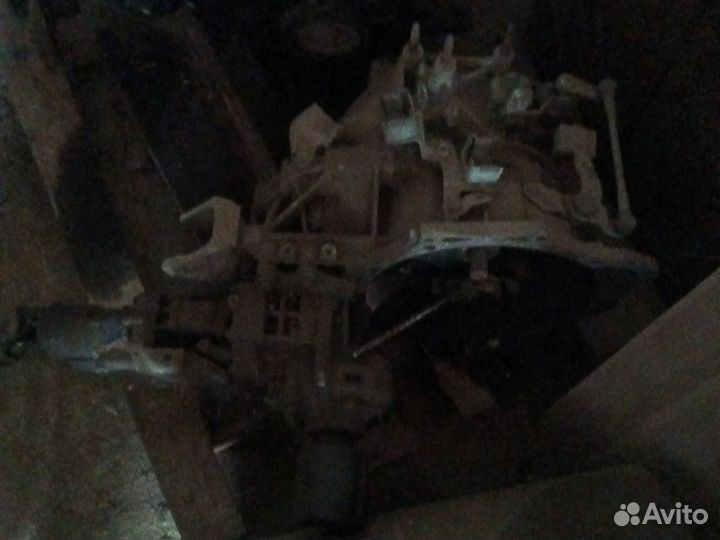 Двигатель с коробкой