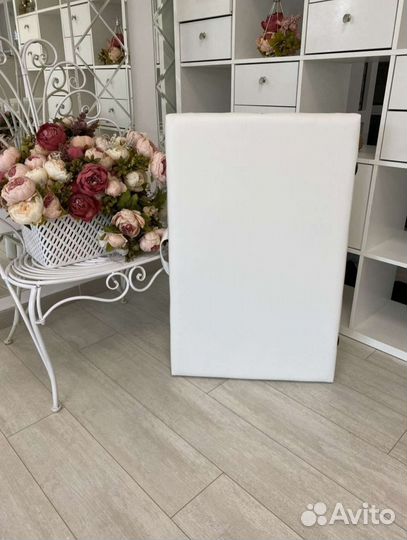 Кушетка для наращивания ресниц, массажный стол