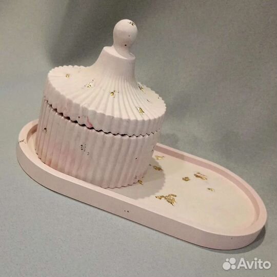 Шкатулка и поднос