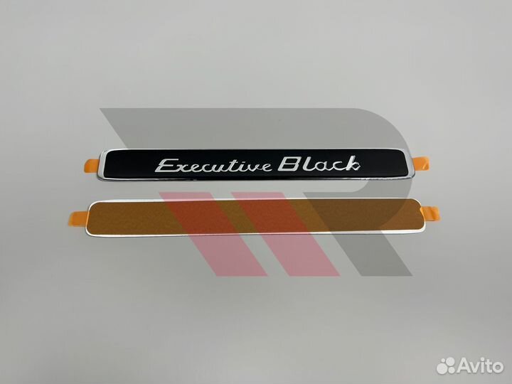 Эмблема Executive Black