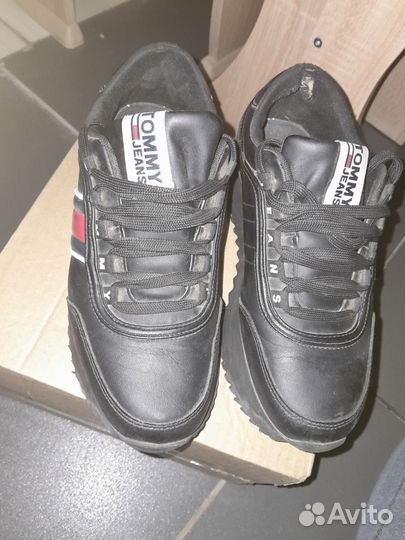 Кроссовки женские 38 размер бу