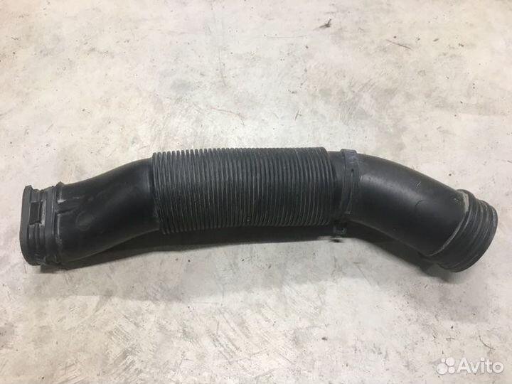 Патрубок воздухозаборника Skoda Fabia MK2 CGG 1.4