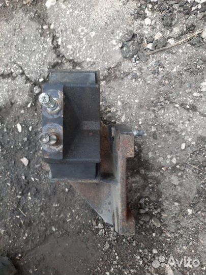 Кронштейн двигателя передний левый Камаз 5490 2018