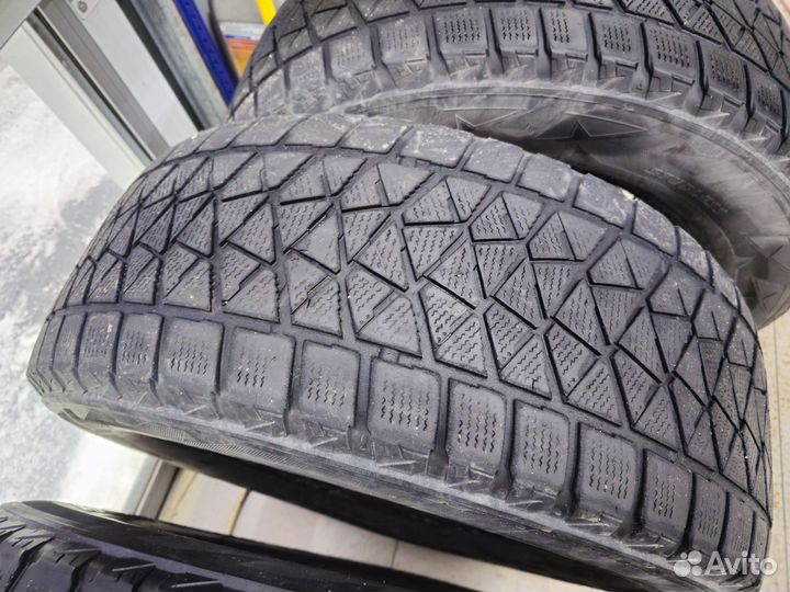 Bridgestone Blizzak DM-V2 265/60 R18