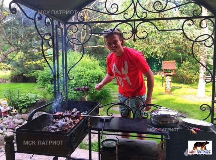 Мангал с крышей