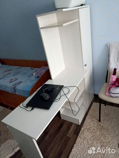 Стол письменный