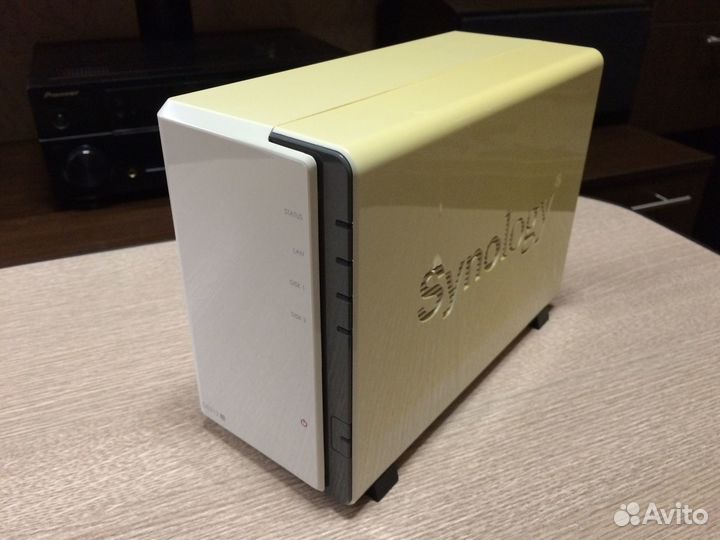 Сетевое хранилище Synology DS212J