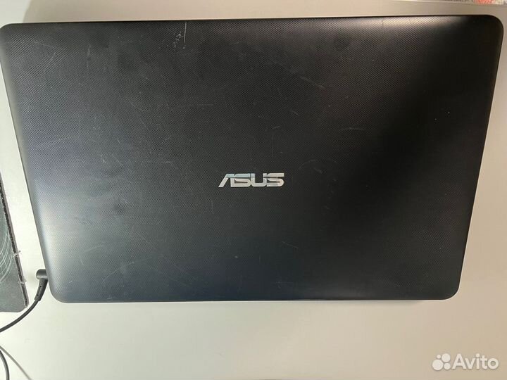 Ноутбук Asus X751L