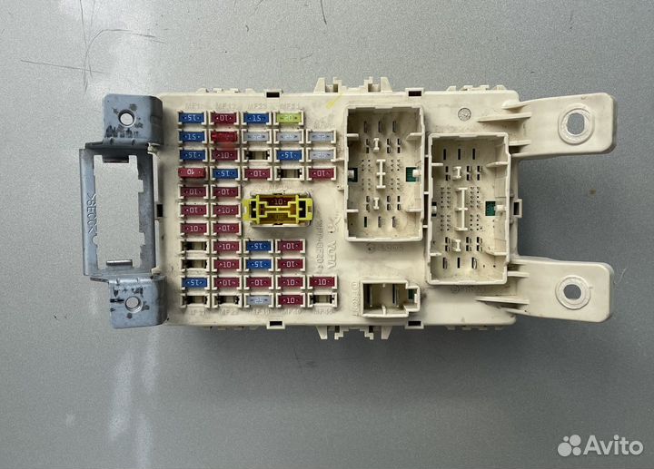 Блок предохранителей салонный Hyundai Solaris 1.6