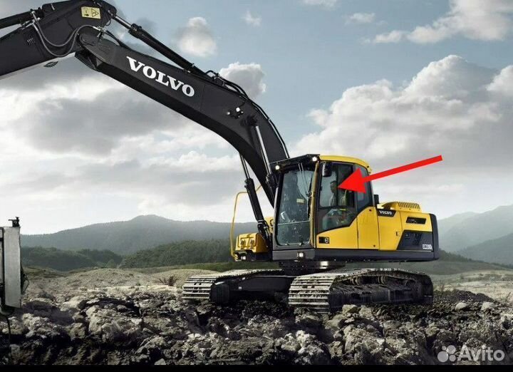 Стекло двери верхнее на экскаватор Volvo EC 220