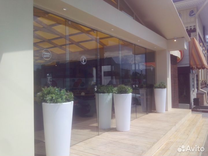 Душевые кабины и перегородки из стекла