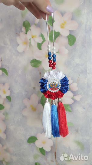 Подвеска в авто на зеркало