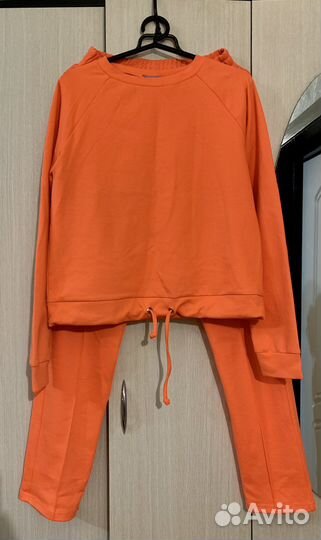 Костюм спортивный женский