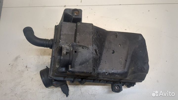 Корпус воздушного фильтра Skoda Octavia Tour, 2002