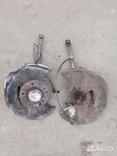 Поворотный кулак мерседес w 210