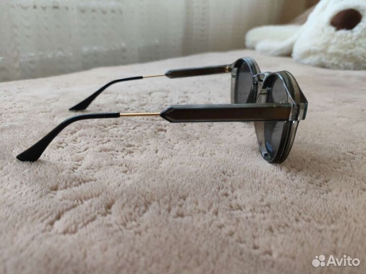 Очки солнцезащитные новые