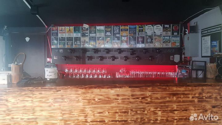 Продавец-бармен