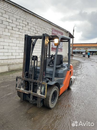 Вилочный погрузчик Toyota 62-8FD20, 2007