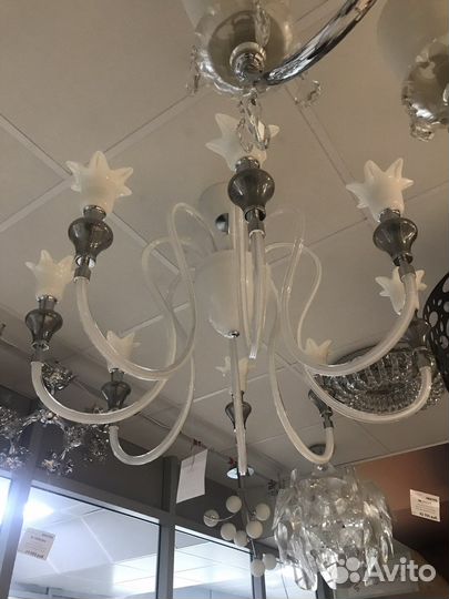 Люстра новая