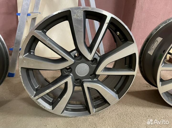 Диски Replay Replica NS146 (Nissan) 7x17, 5x114.3