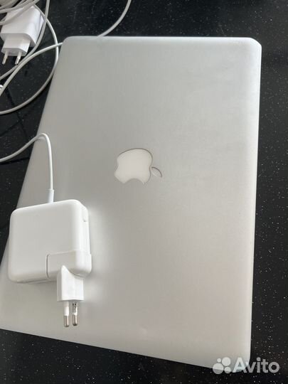 Продаю MacBook Pro 13 (2011)