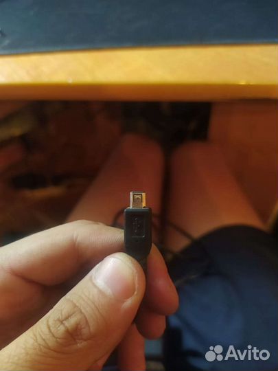 Сетевое зарядное устройство