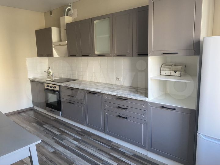 2-к. квартира, 60 м², 3/17 эт.