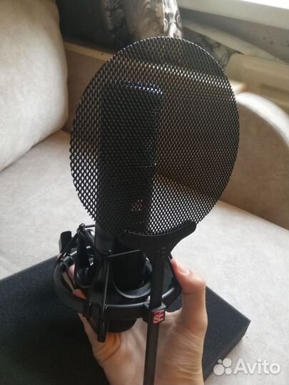 Студийный микрофон sE2200 electronics