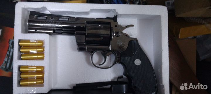 Револьвер-зажигалка Colt Python 357