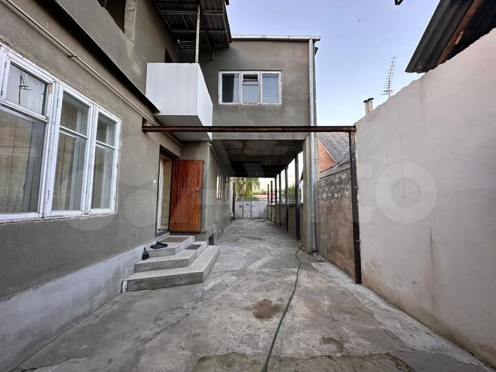 Дом 215 м² на участке 4 сот.