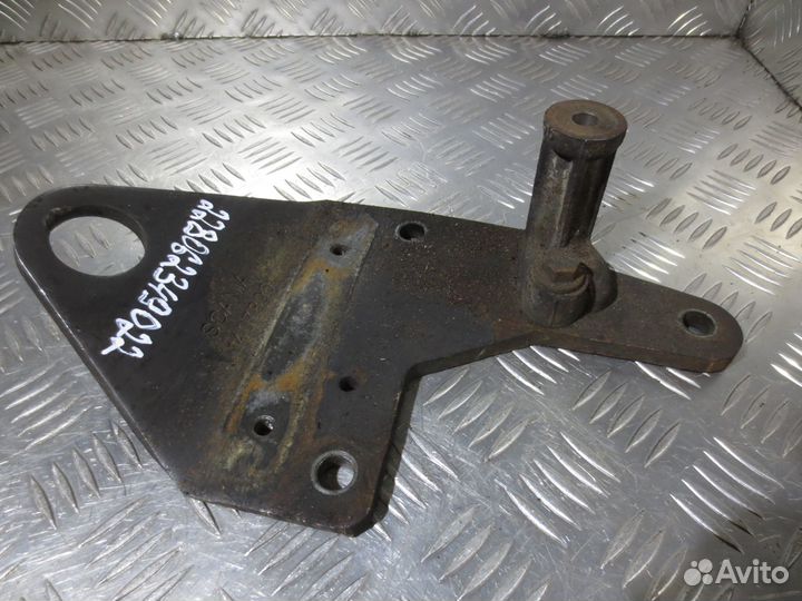 Кронштейн двс Scania 1407896