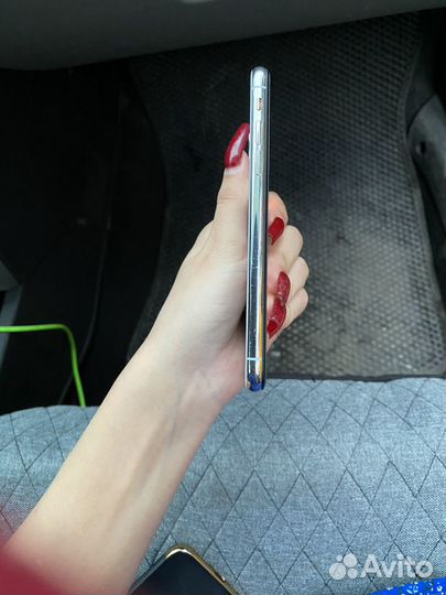 iPhone X, 64 ГБ