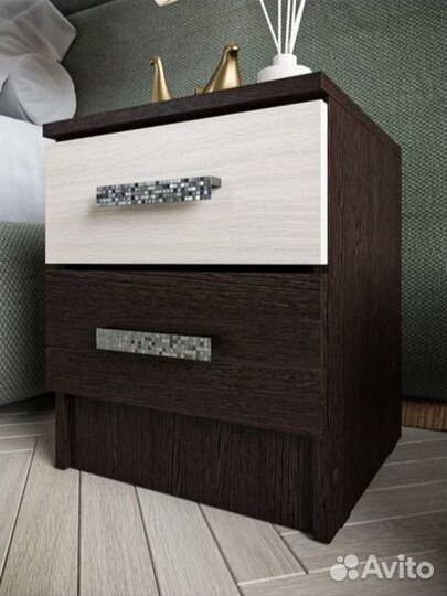 Тумба прикроватная