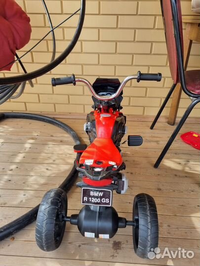 Детский велосипед bmw трехколесный