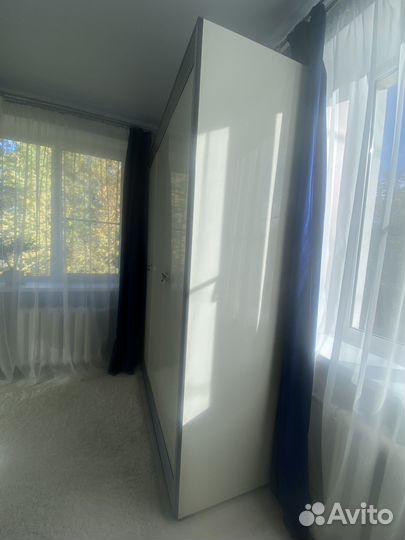 Платяной шкаф