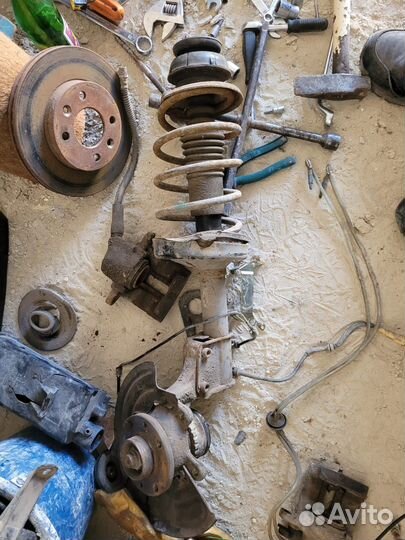 Стойки передние рено Симбол, Клио, Логан