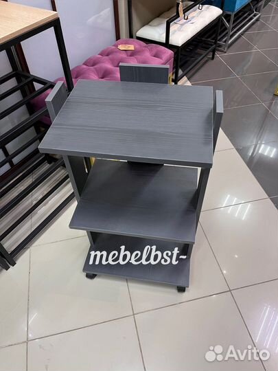 Этажерка на колесиках