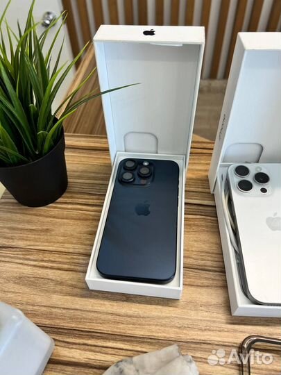 iPhone 15 Pro, 256 ГБ