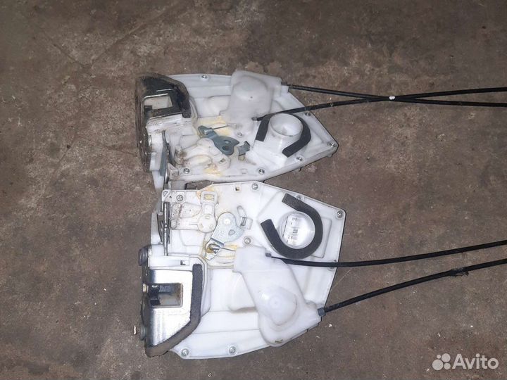 Замок задней двери suzuki sx4