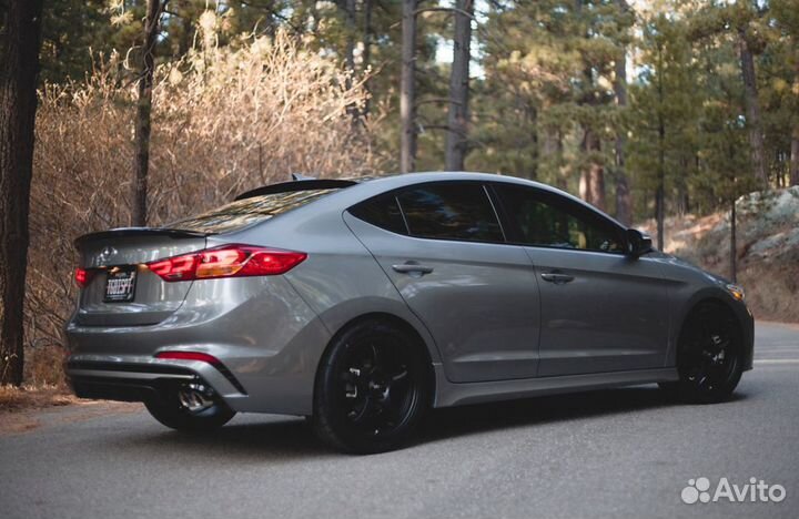 Накладка на заднее стекло Hyundai Elantra 6 AD