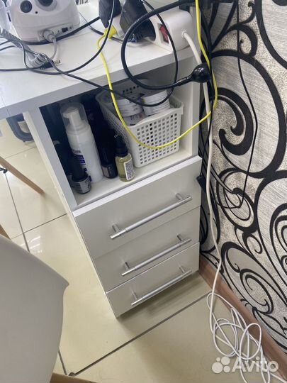 Маникюрный стол складной