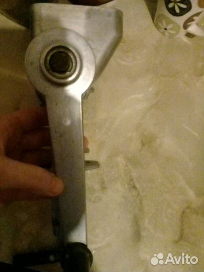 Мясорубку(pучную)