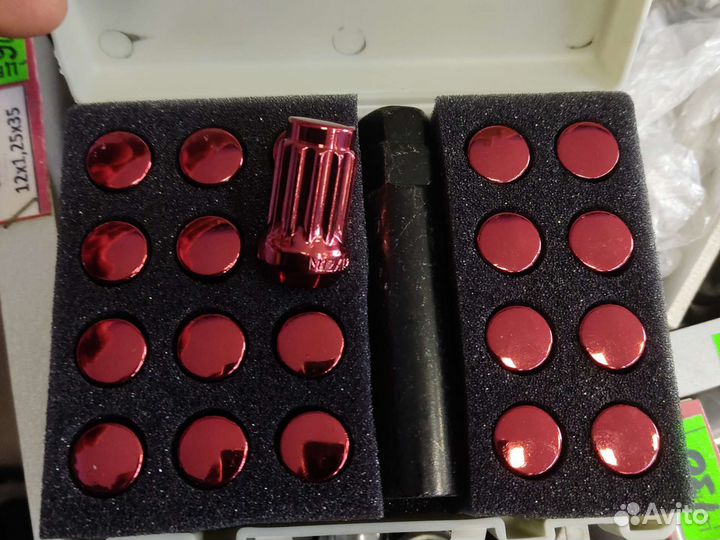 Колёсные гайки пики пули